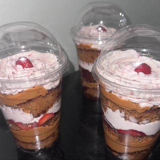 Cuchareable de dulce de leche y fresas